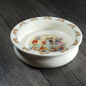 Royal Doulton Bunnykins "Ticket Counter" Bowl